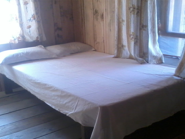 Single bed room